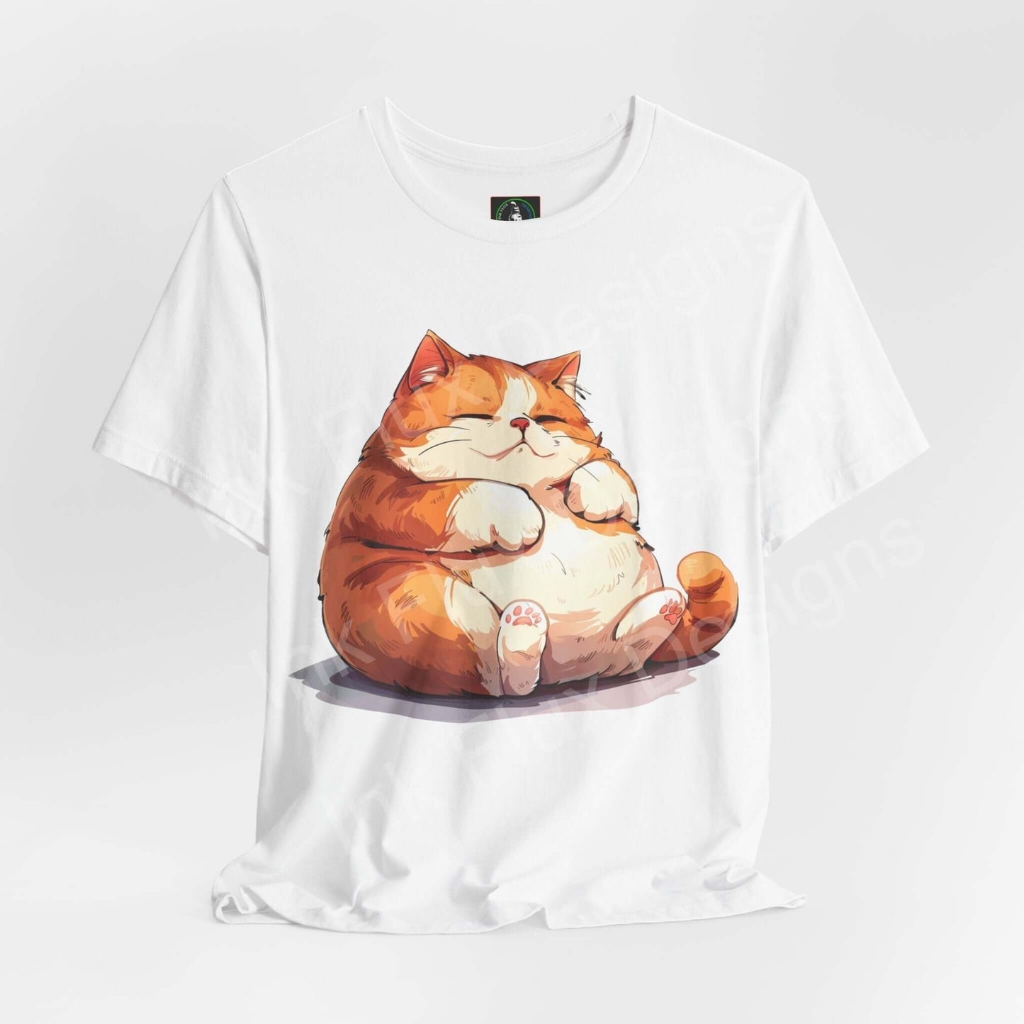 Comfortable white unisex T-shirt featuring a graphic of a satisfied orange cat, ideal for casual wear.