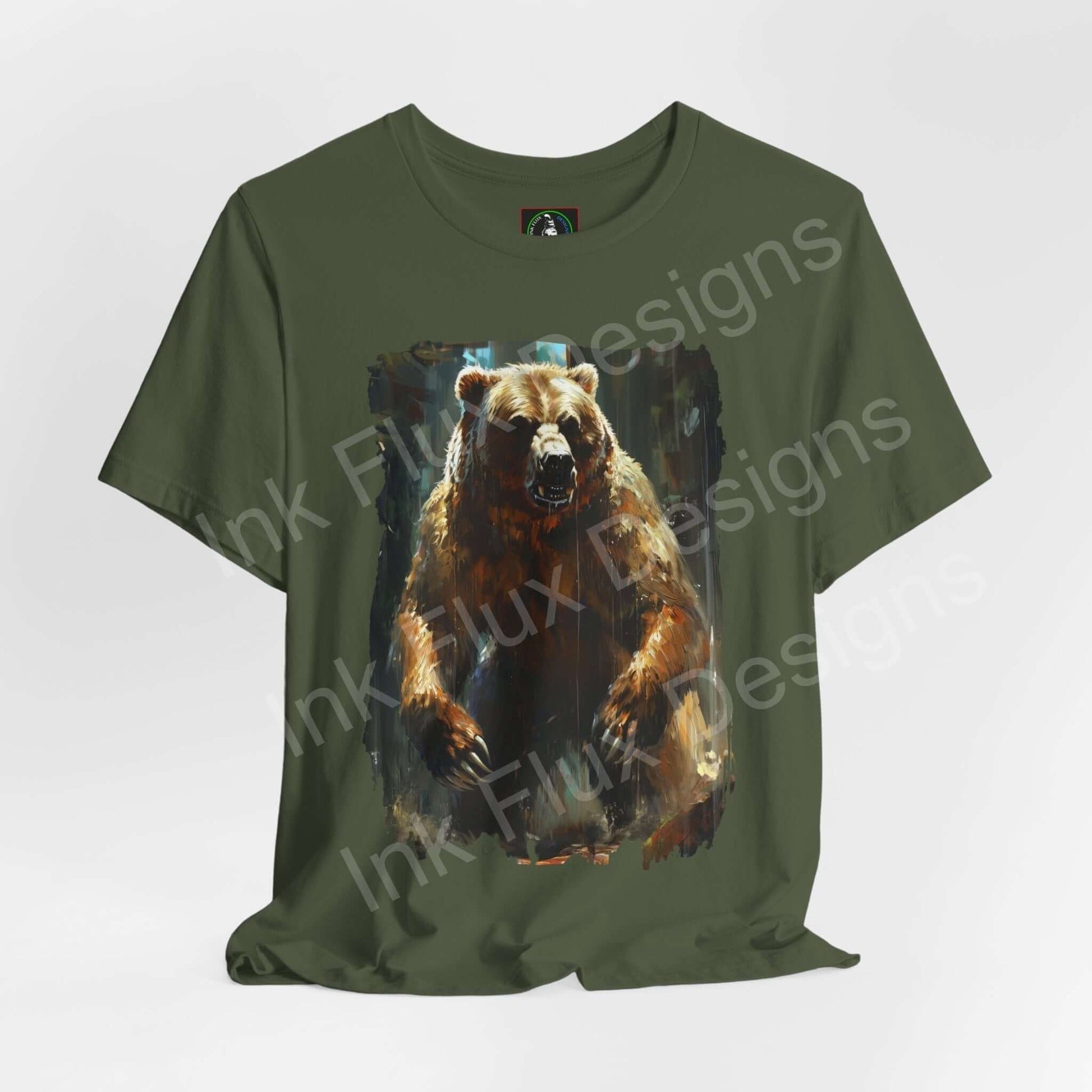 Unisex green T-shirt with graphic print of a Kodiak bear, combining comfort and style, perfect for spirit animal enthusiasts.